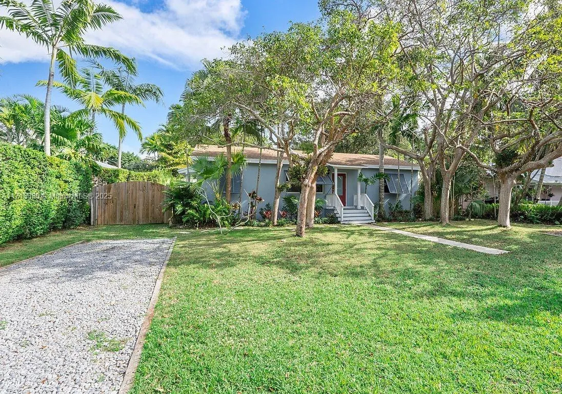 7641 SW 60th Ave, South Miami FL 33143