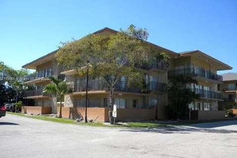 4850 SW 63rd Ter # 314, Davie FL 33314