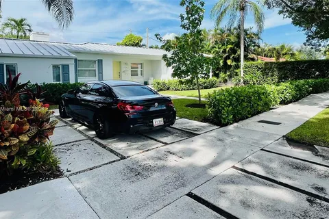 4633 SW 13th Ter, Miami FL 33134