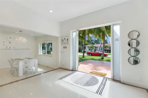 211 190th St, Sunny Isles Beach FL 33160