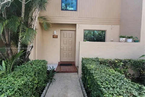 9744 NW 15th ST # 303, Pembroke Pines FL 33024