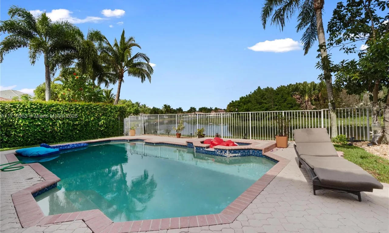 1095 Chenille Cir # 1095, Weston FL 33327