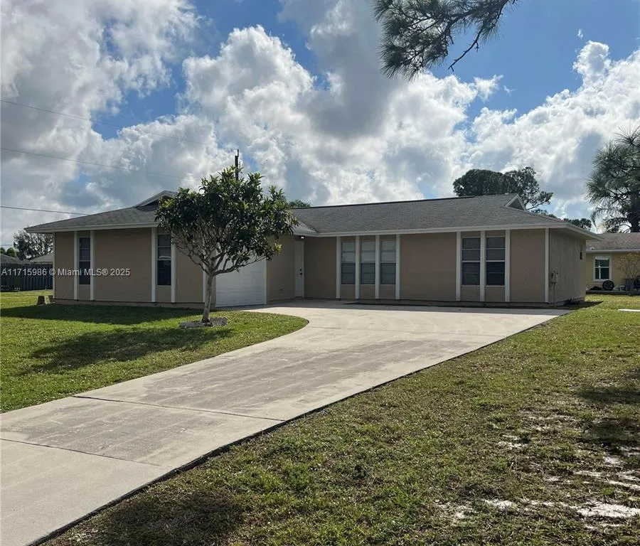 592 SW Todd Ave, Port St. Lucie FL 34983