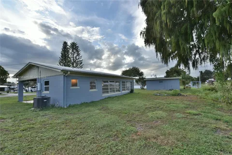 1247 6th St, Bulkhead Ridge FL 34974