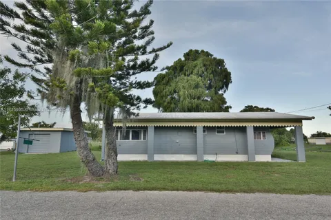 1247 6th St, Bulkhead Ridge FL 34974