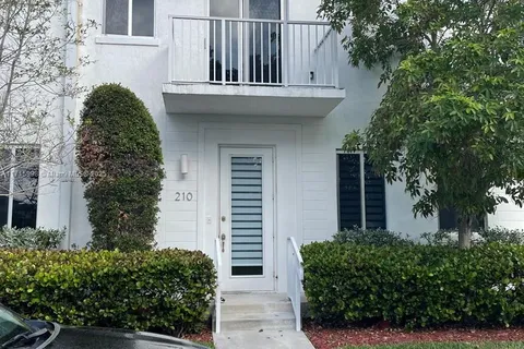 2621 NE 212th Terrace # 210, Aventura FL 33180