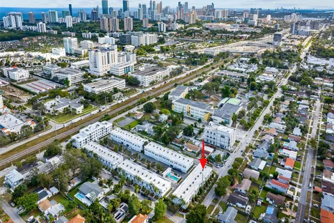 2601 NE 212th Ter # 102, Aventura FL 33180