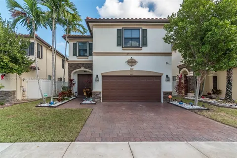 8879 W 33rd Ave, Hialeah FL 33018