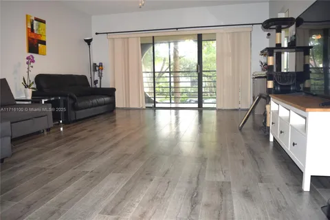 6328 W Longboat Ln W # 204, Boca Raton FL 33433