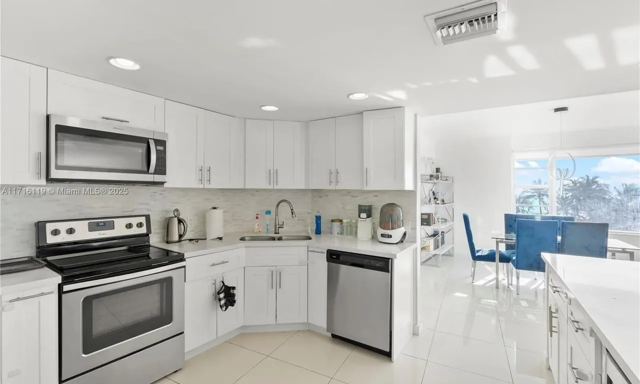 5255 Collins Ave # 3D, Miami Beach FL 33140