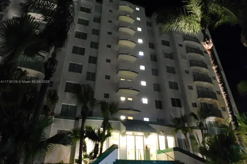 18000 N Bay Rd # 501, Sunny Isles Beach FL 33160