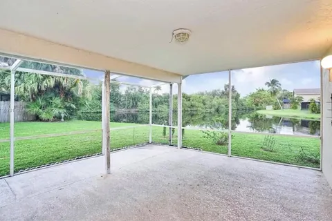 11146 Lakeaire Cir, Boca Raton FL 33498
