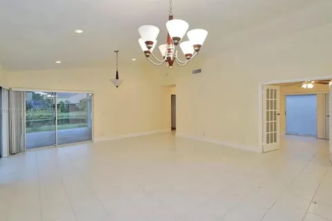 11146 Lakeaire Cir, Boca Raton FL 33498