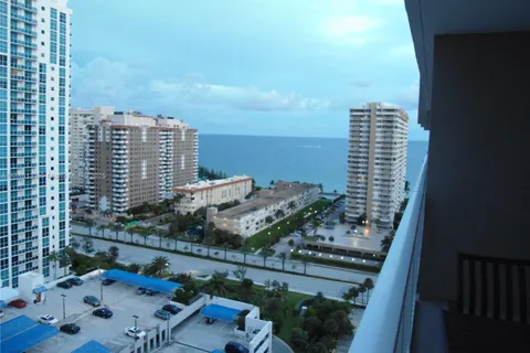 1965 S Ocean Dr # 18H, Hallandale Beach FL 33009