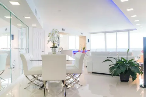 6301 Collins Ave # 1402, Miami Beach FL 33141