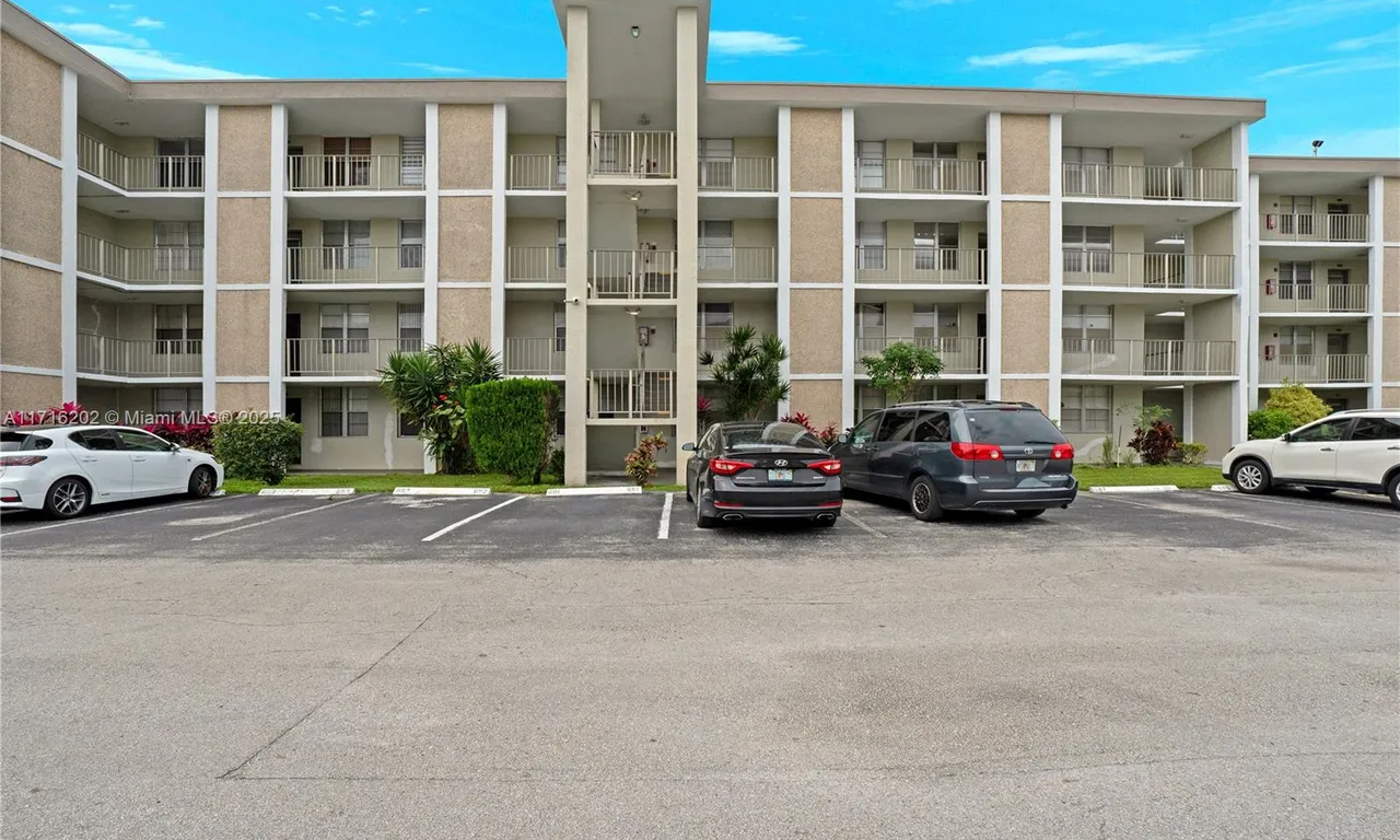 2901 NW 48th Ave # 355, Lauderdale Lakes FL 33313