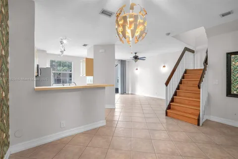 3981 NW 90th Way, Sunrise FL 33351