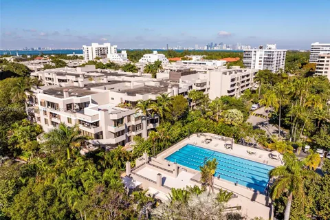 161 Crandon Blvd # 417, Key Biscayne FL 33149