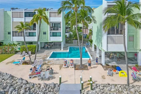 87465 Old Hwy # 102, Islamorada FL 33036