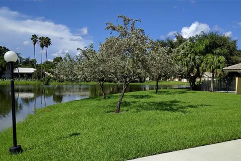 11477 NW 39th Ct # 1, Coral Springs FL 33065