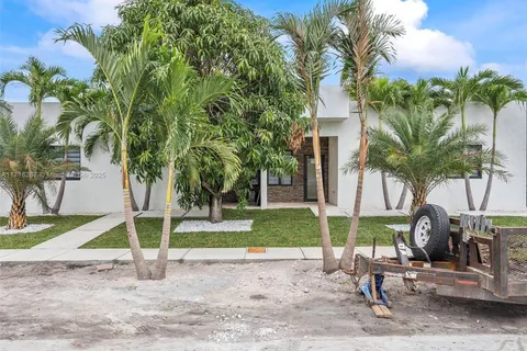 501 E 59th St, Hialeah FL 33013