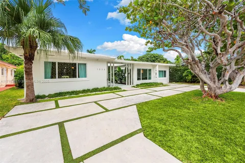 1035 Fairway Dr, Miami Beach FL 33141