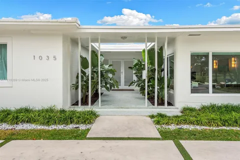 1035 Fairway Dr, Miami Beach FL 33141