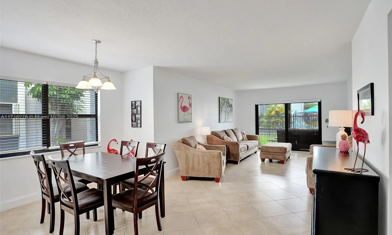 245 SE 10th St # 4B, Deerfield Beach FL 33441