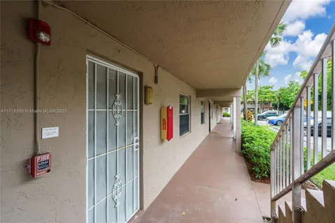 8850 Royal Palm Blvd # 6, Coral Springs FL 33065