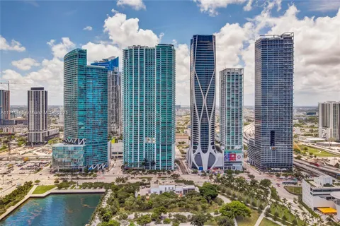 900 Biscayne Blvd # 4705, Miami FL 33132