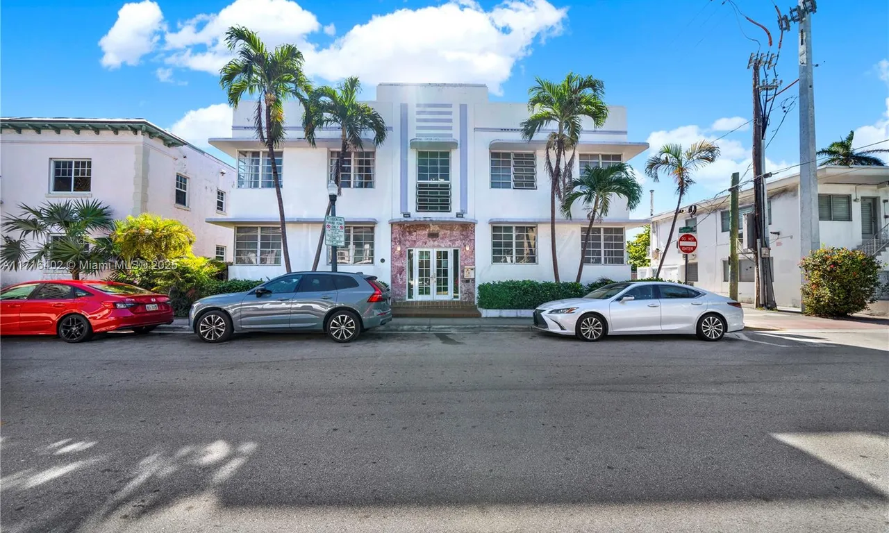 610 8th St # 102R, Miami Beach FL 33139