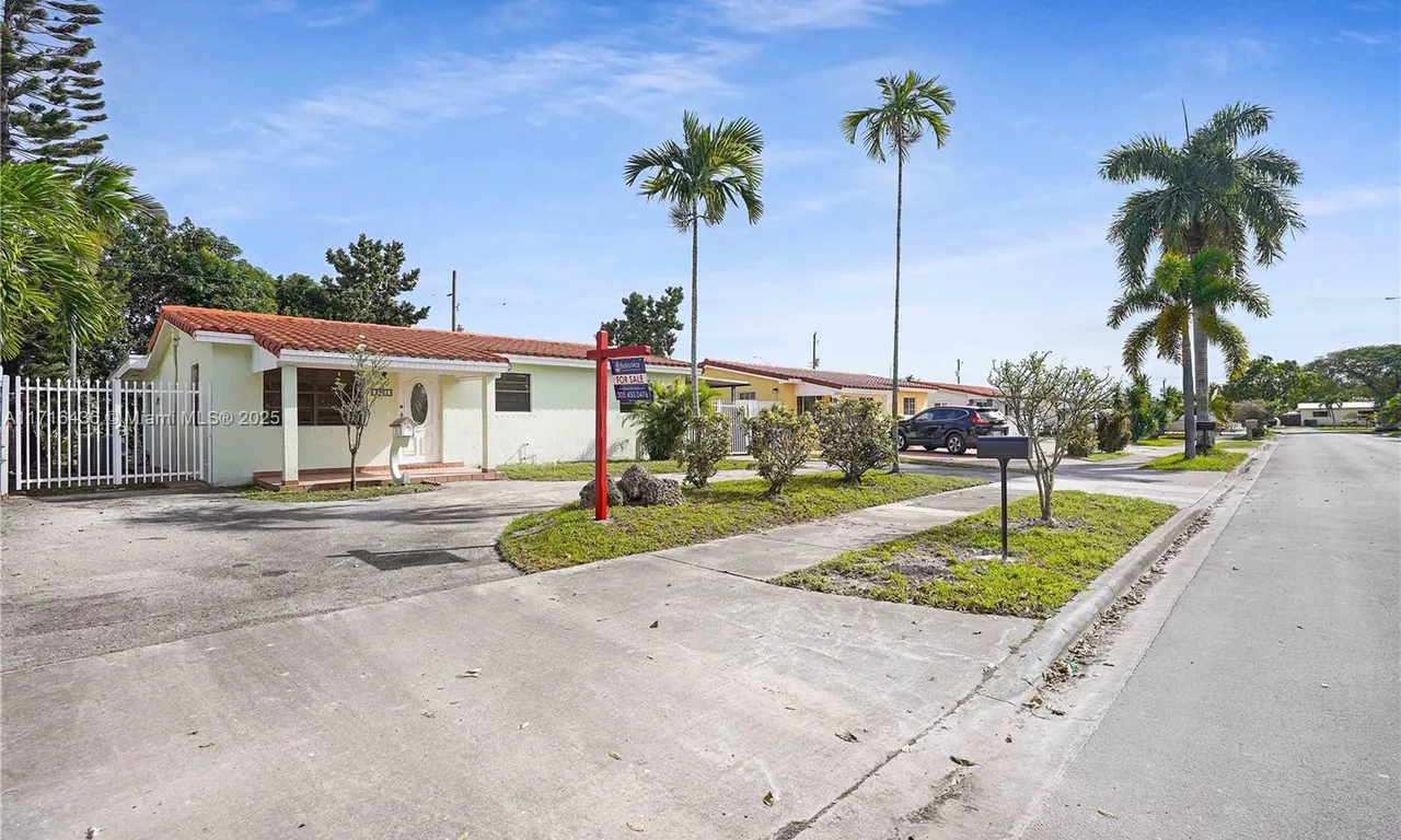 3301 W 14th Ln, Hialeah FL 33012