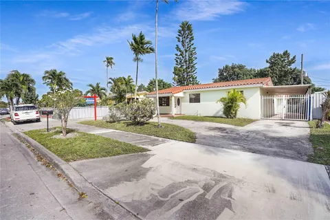 3301 W 14th Ln, Hialeah FL 33012