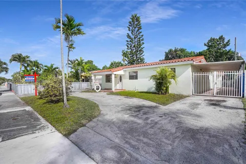 3301 W 14th Ln, Hialeah FL 33012