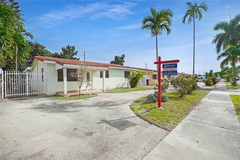 3301 W 14th Ln, Hialeah FL 33012