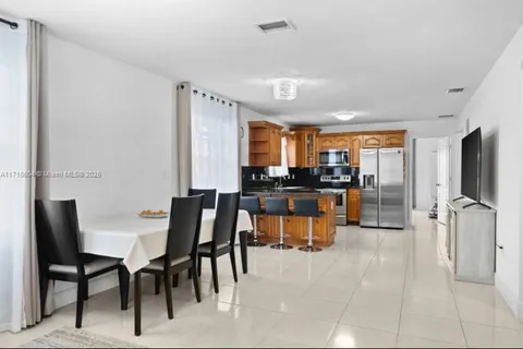 701 NE 6th St, Hallandale Beach FL 33009