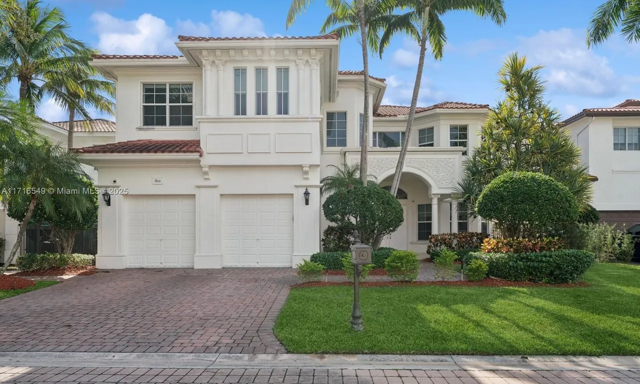 822 Meridian Ln, Hollywood FL 33019