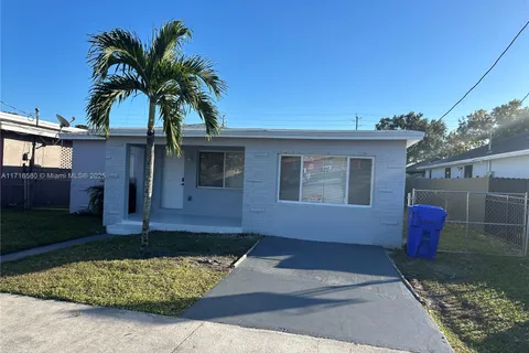 5738 Flagler St, Hollywood FL 33023