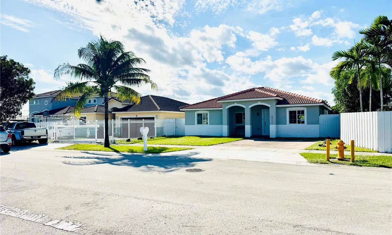 28324 SW 133rd Ave, Homestead FL 33033