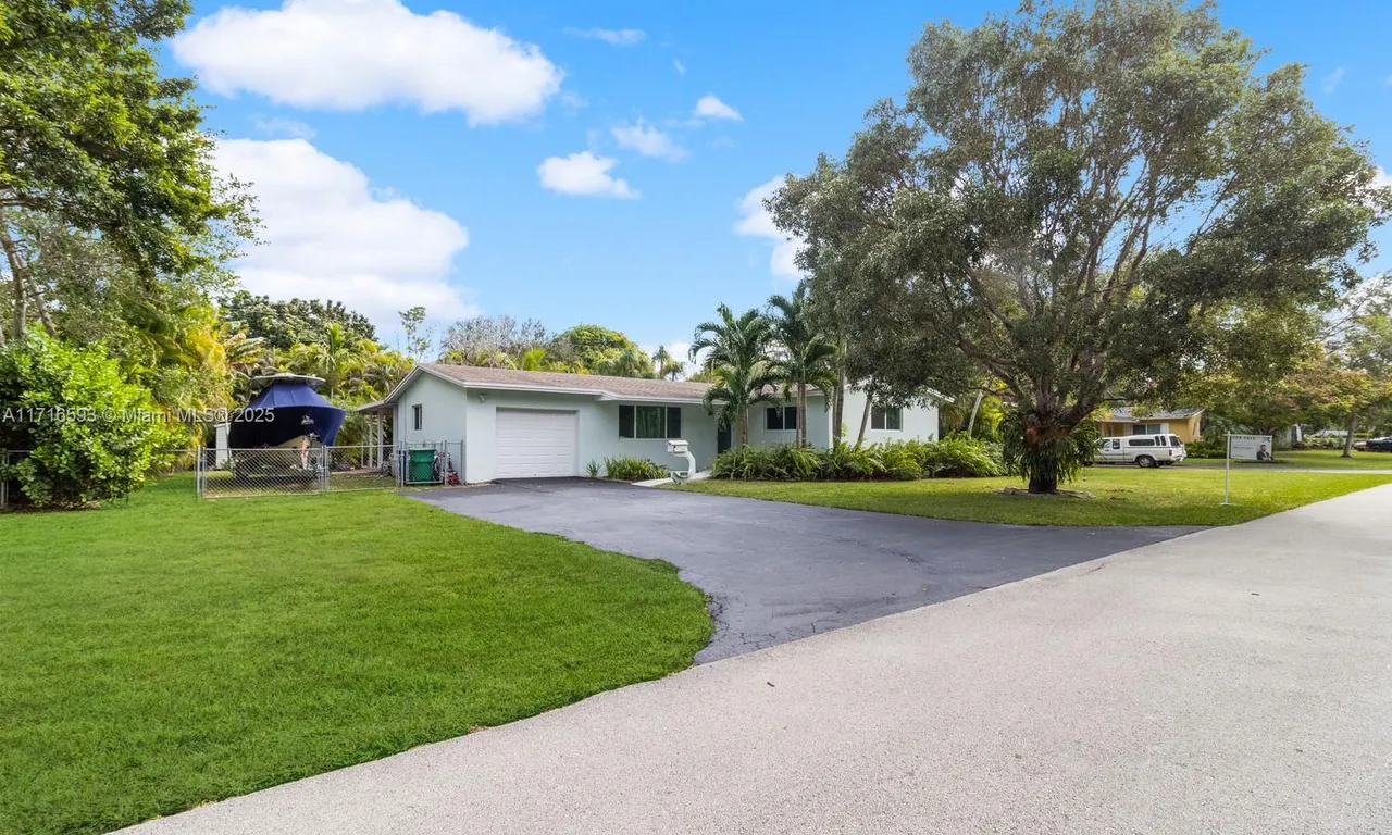 16941 SW 88TH AVENUE, Palmetto Bay FL 33157