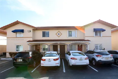 2214 W 74th St # 27, Hialeah FL 33016