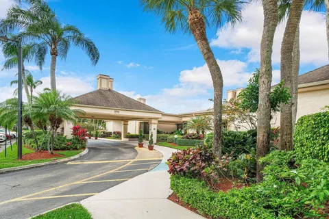 5121 Oak Hill Ln # 426, Delray Beach FL 33484