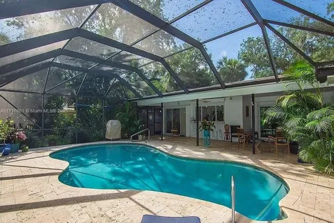 425 Eugenia Rd, Vero Beach FL 32963