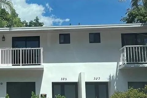 323 Menores Ave, Coral Gables FL 33134