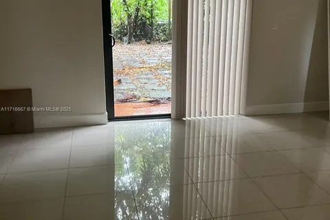 323 Menores Ave, Coral Gables FL 33134