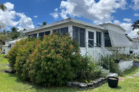 5306 SW 34th St, Davie FL 33314