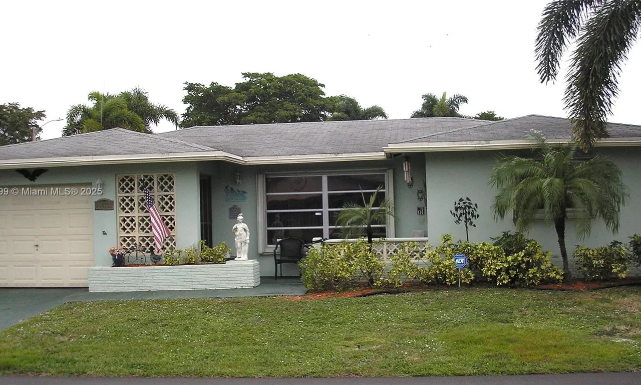 4723 NW 44th St, Tamarac FL 33319