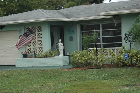 4723 NW 44th St, Tamarac FL 33319