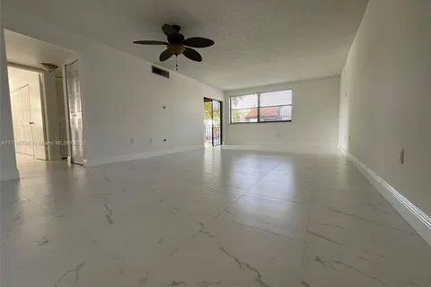 400 W Park Dr # 208, Miami FL 33172