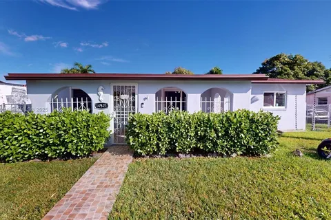 14521 SW 105th Ave, Miami FL 33176